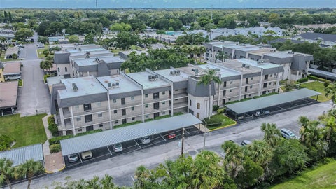 8765 Bardmoor Boulevard 304, Seminole, FL 33777