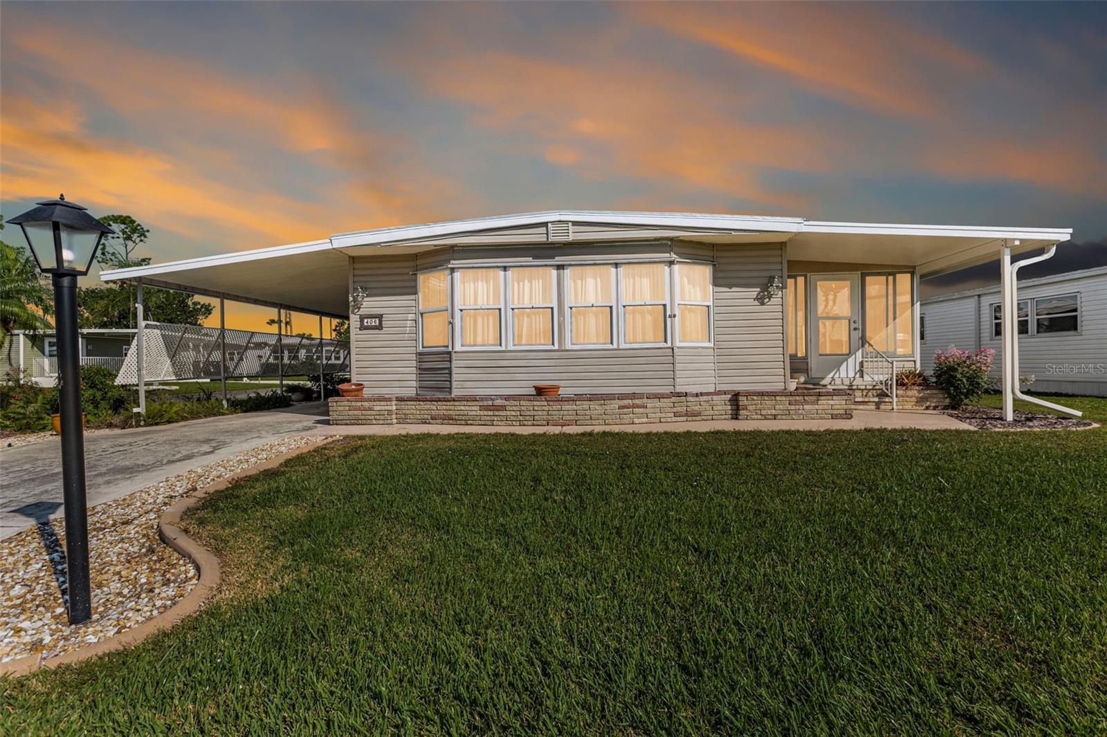 LA CASA MHP CO-OP - Residential