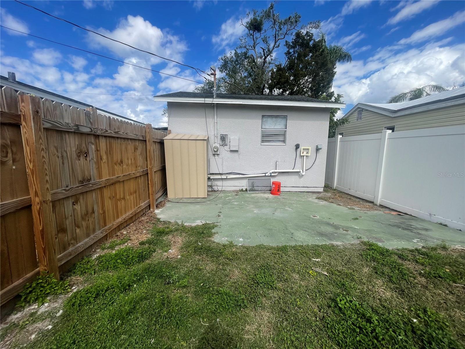 WEST BURNSIDE AT LEALMAN - Residential Lease