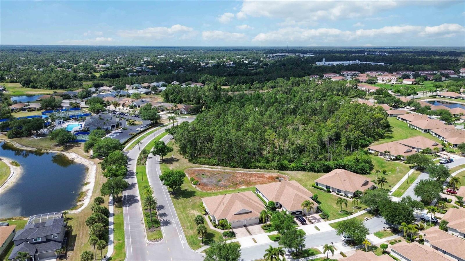 LAKESIDE PLANTATION - Residential