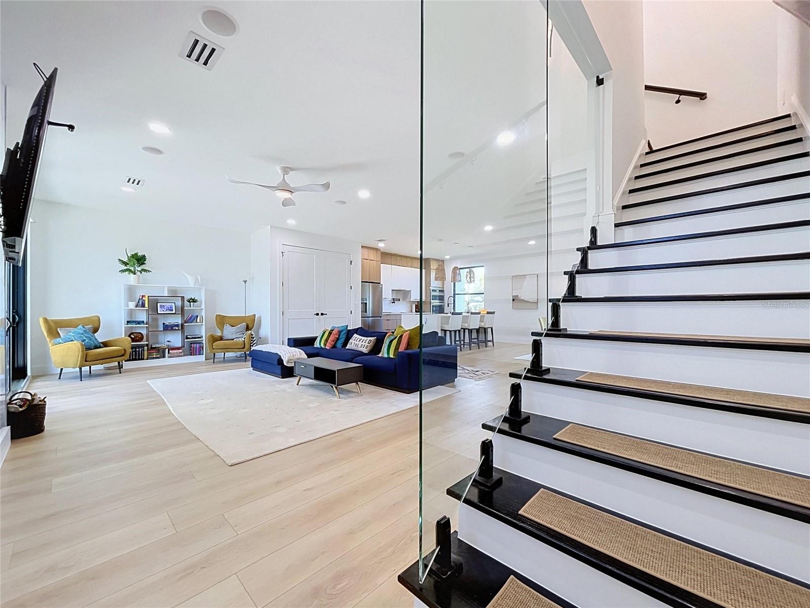 101 W WARREN AVENUE 3