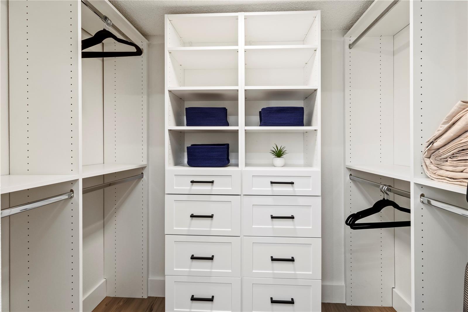 BAYPORT BCH & TEN PH E - Residential