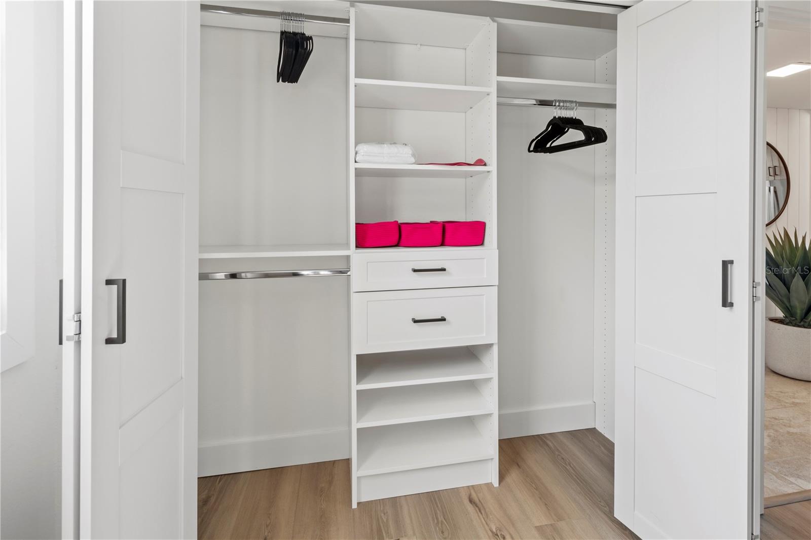 BAYPORT BCH & TEN PH E - Residential