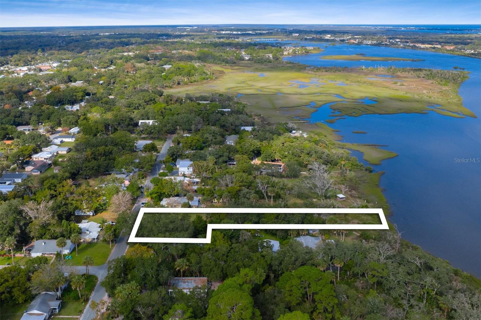 RAVENSWOOD SUB - Land