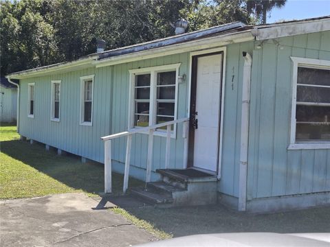 Photo of 171 N Putnam Grove Road, Oak Hill, FL 32759 (MLS # TB8478946)