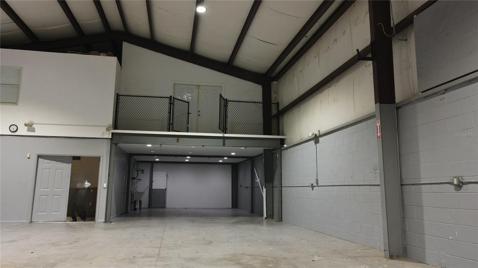 BOB NICHOLS INDUST CENTER - Commercial Lease