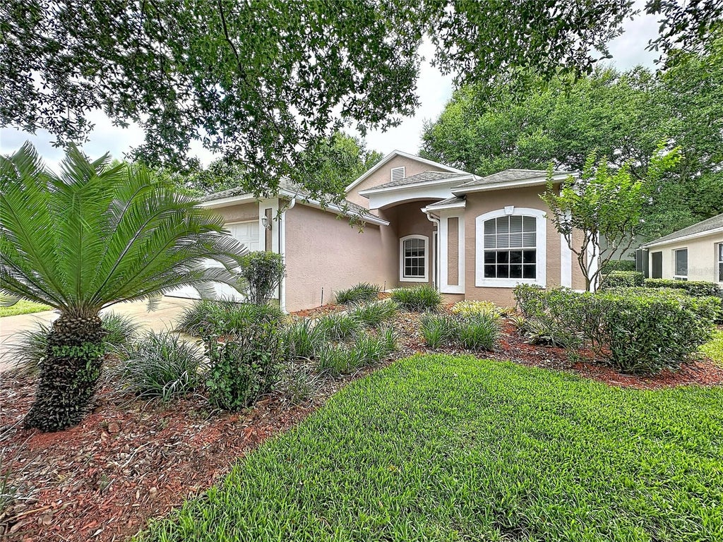 Photo of 3675 Eversholt Street, Clermont, FL 34711 (MLS # G5111341)