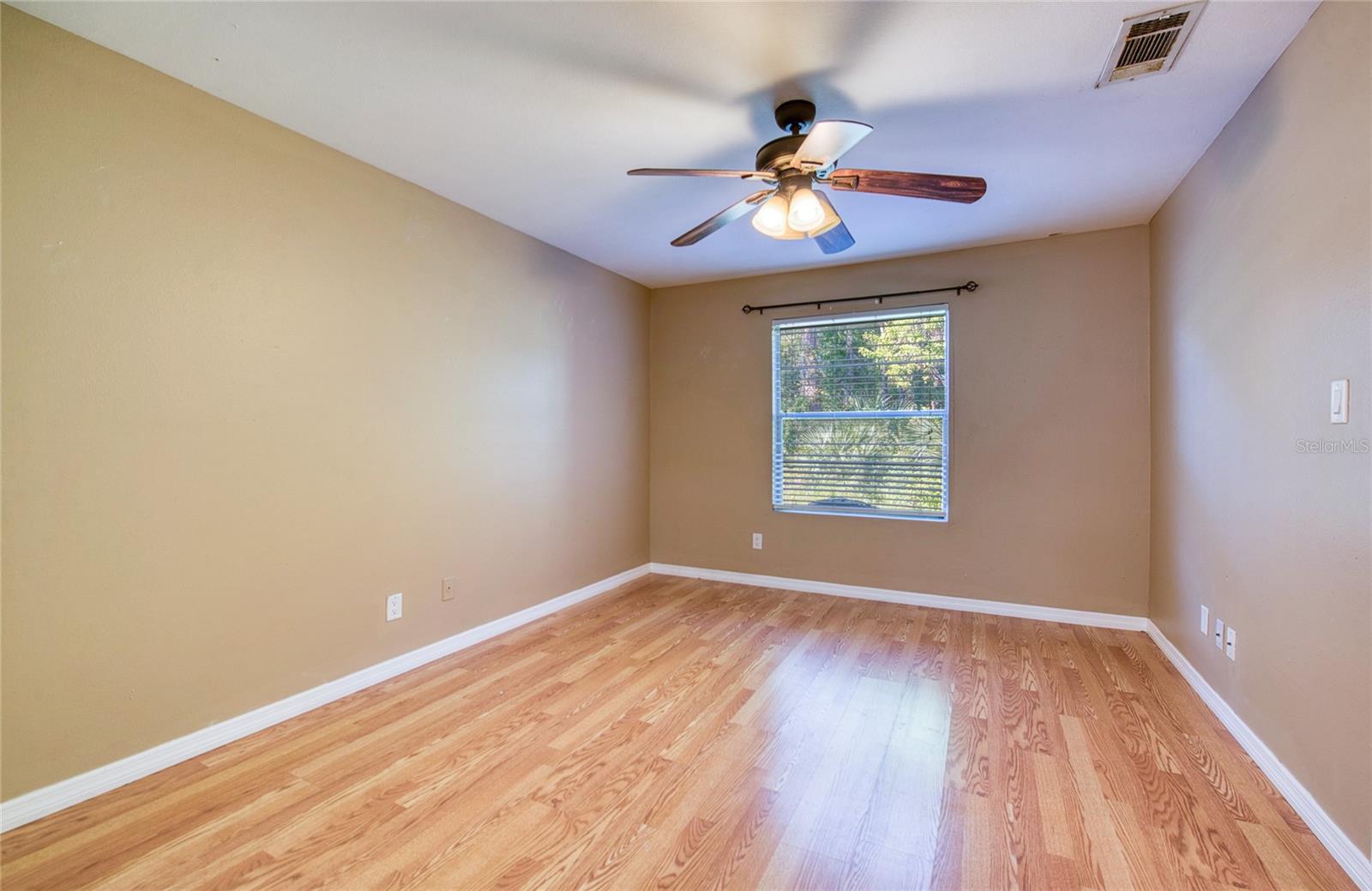 WINDJAMMER CONDO - Residential