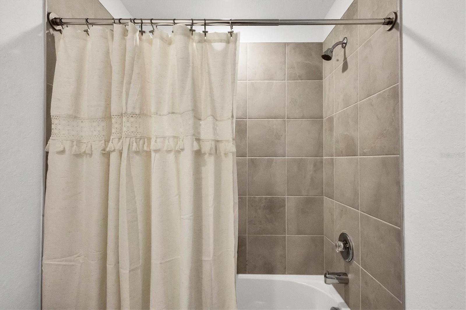 AURORA SUB - Residential Lease