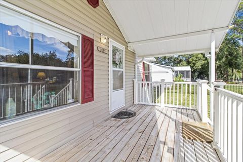 A home in HOMOSASSA