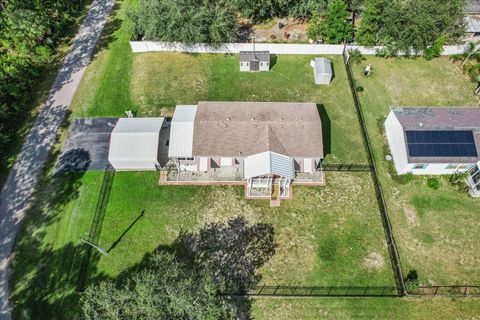 A home in HOMOSASSA