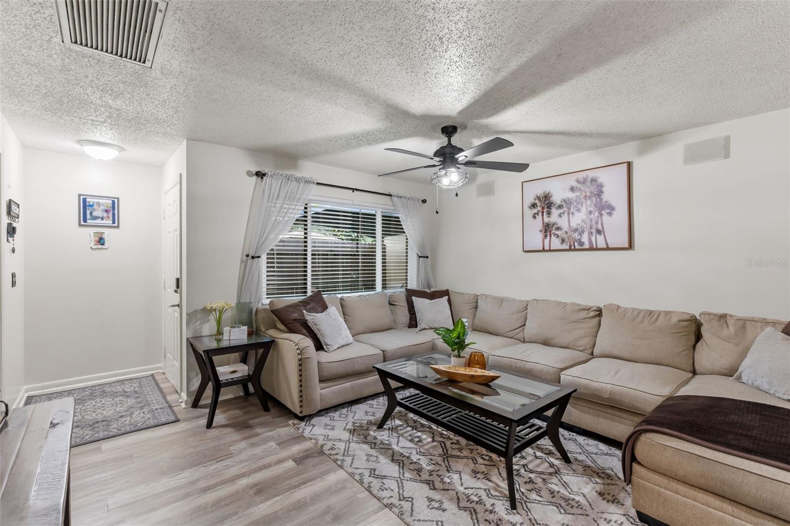 VILLAS OF PINELLAS FARMS CONDO - Residential