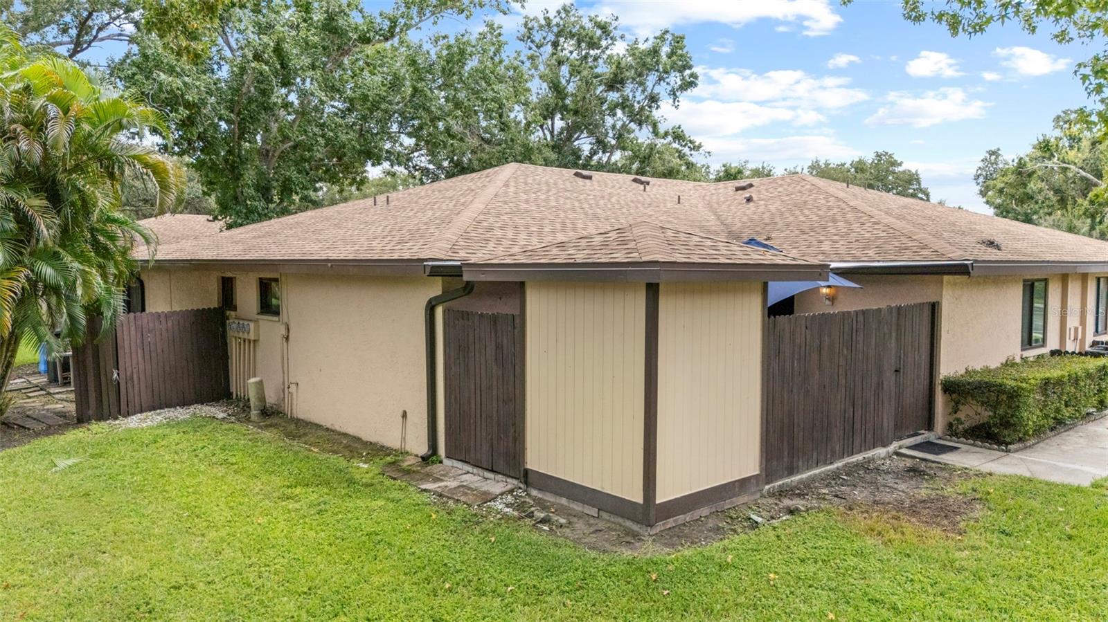 VILLAS OF PINELLAS FARMS CONDO - Residential
