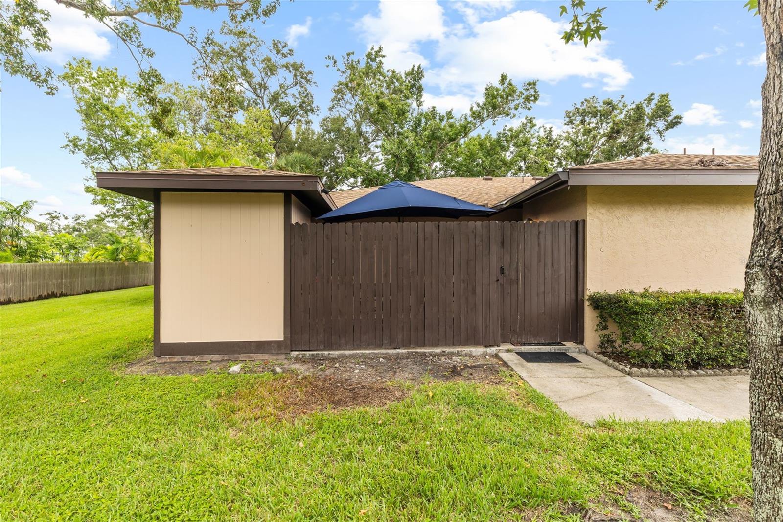 VILLAS OF PINELLAS FARMS CONDO - Residential