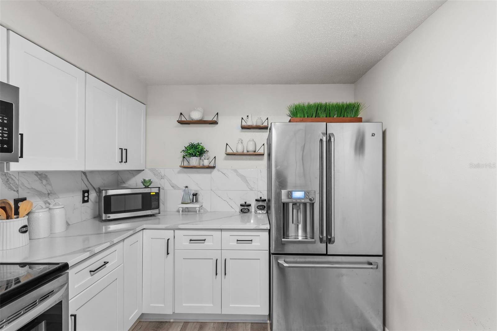 VILLAS OF PINELLAS FARMS CONDO - Residential