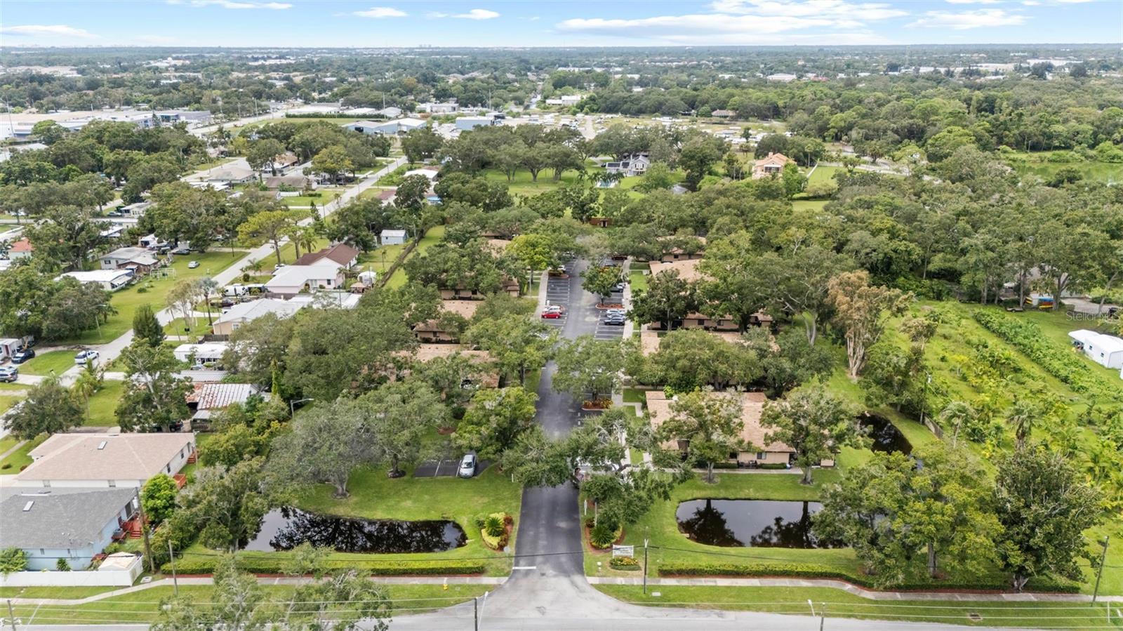 VILLAS OF PINELLAS FARMS CONDO - Residential