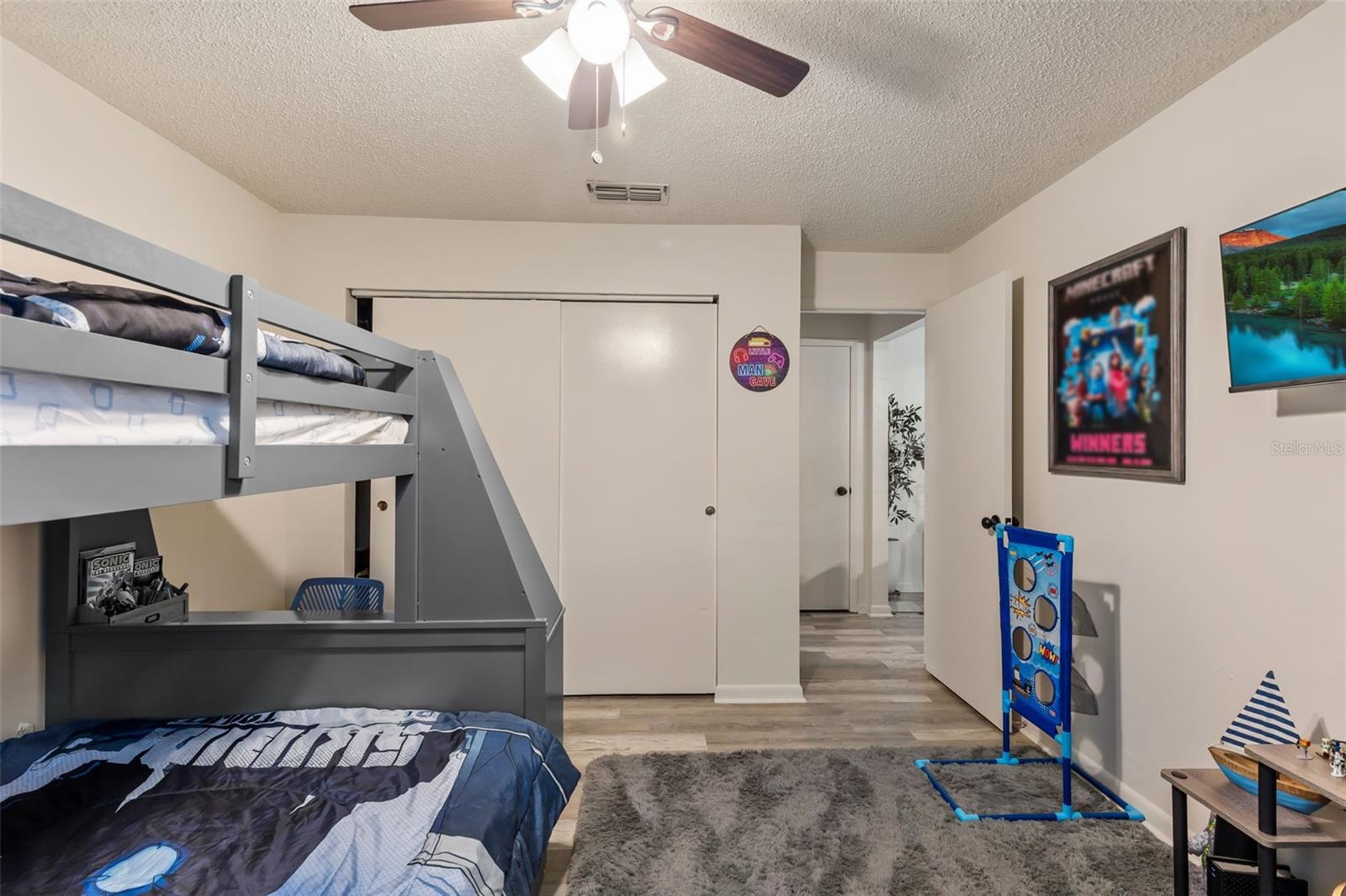 VILLAS OF PINELLAS FARMS CONDO - Residential