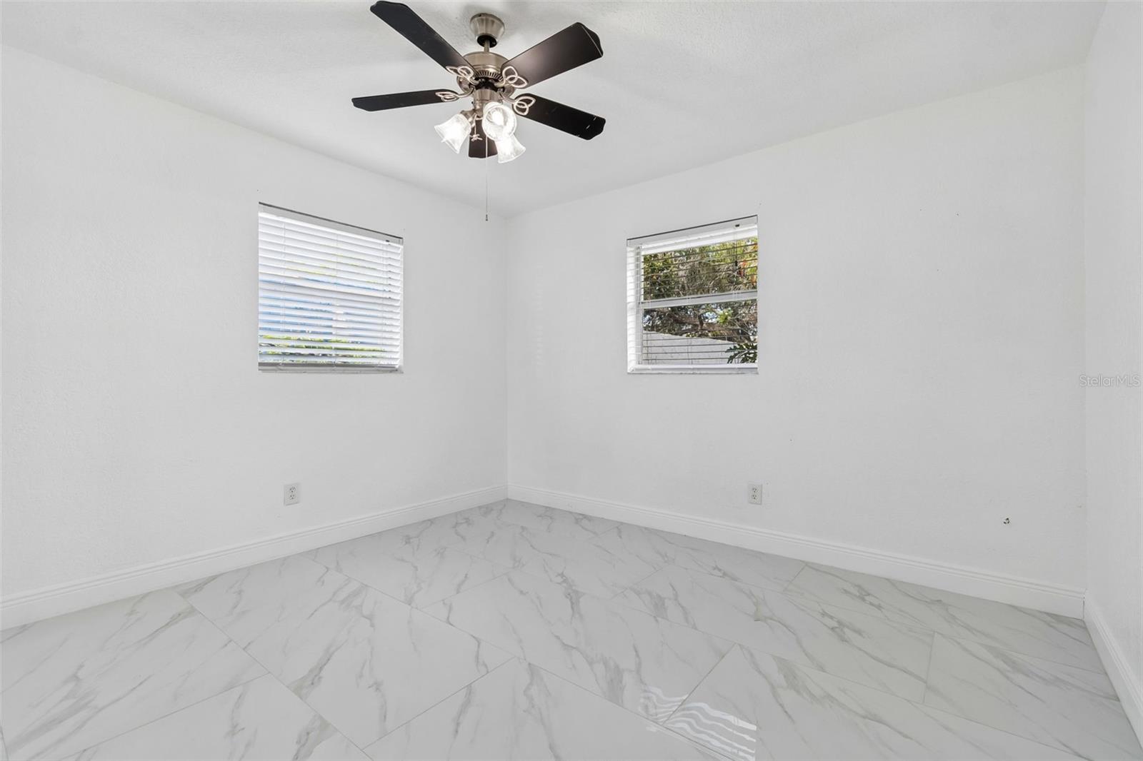 TAMPA SHORES UNIT 7 - Residential