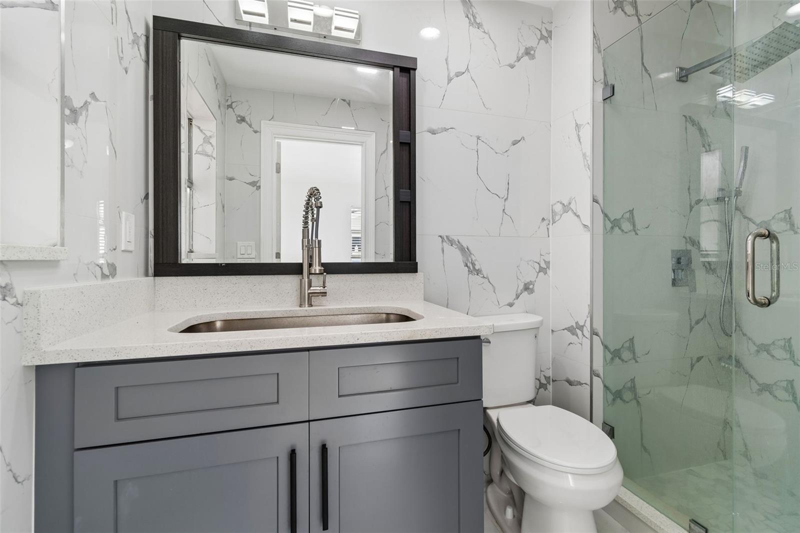 TAMPA SHORES UNIT 7 - Residential