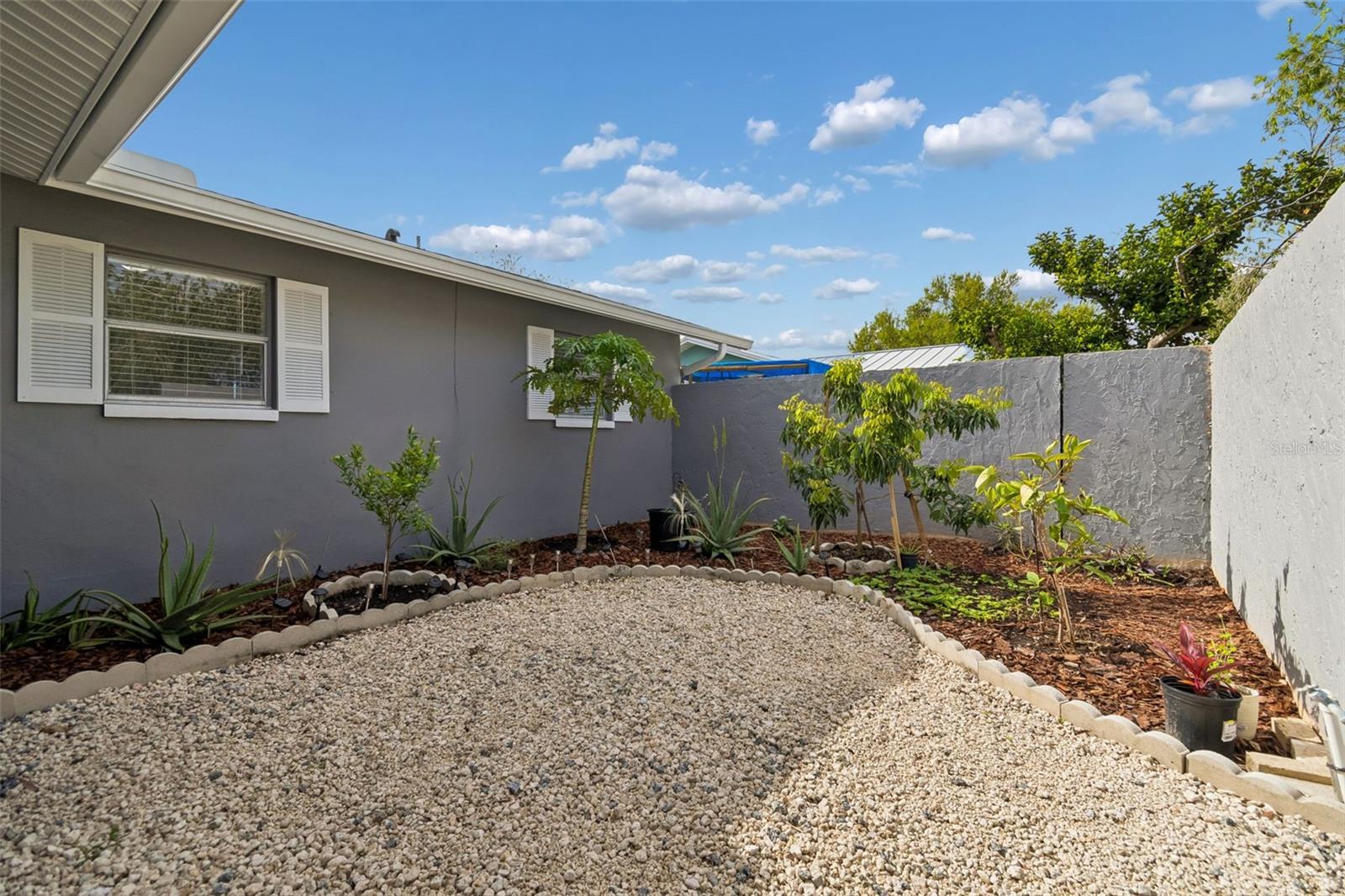 TAMPA SHORES UNIT 7 - Residential