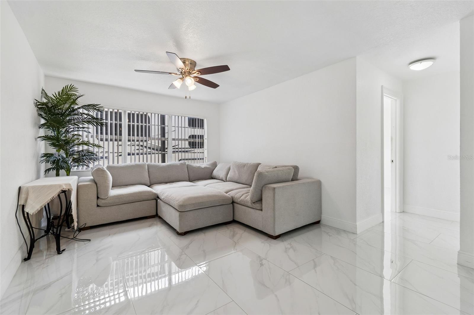 TAMPA SHORES UNIT 7 - Residential