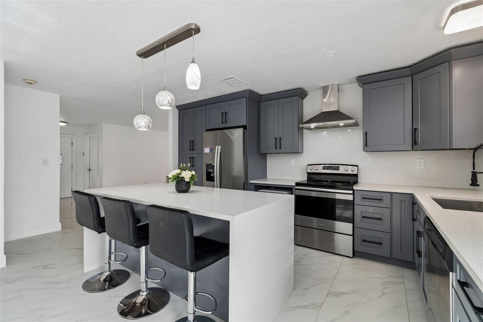 TAMPA SHORES UNIT 7 - Residential