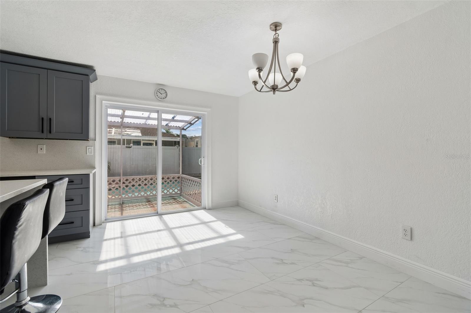 TAMPA SHORES UNIT 7 - Residential