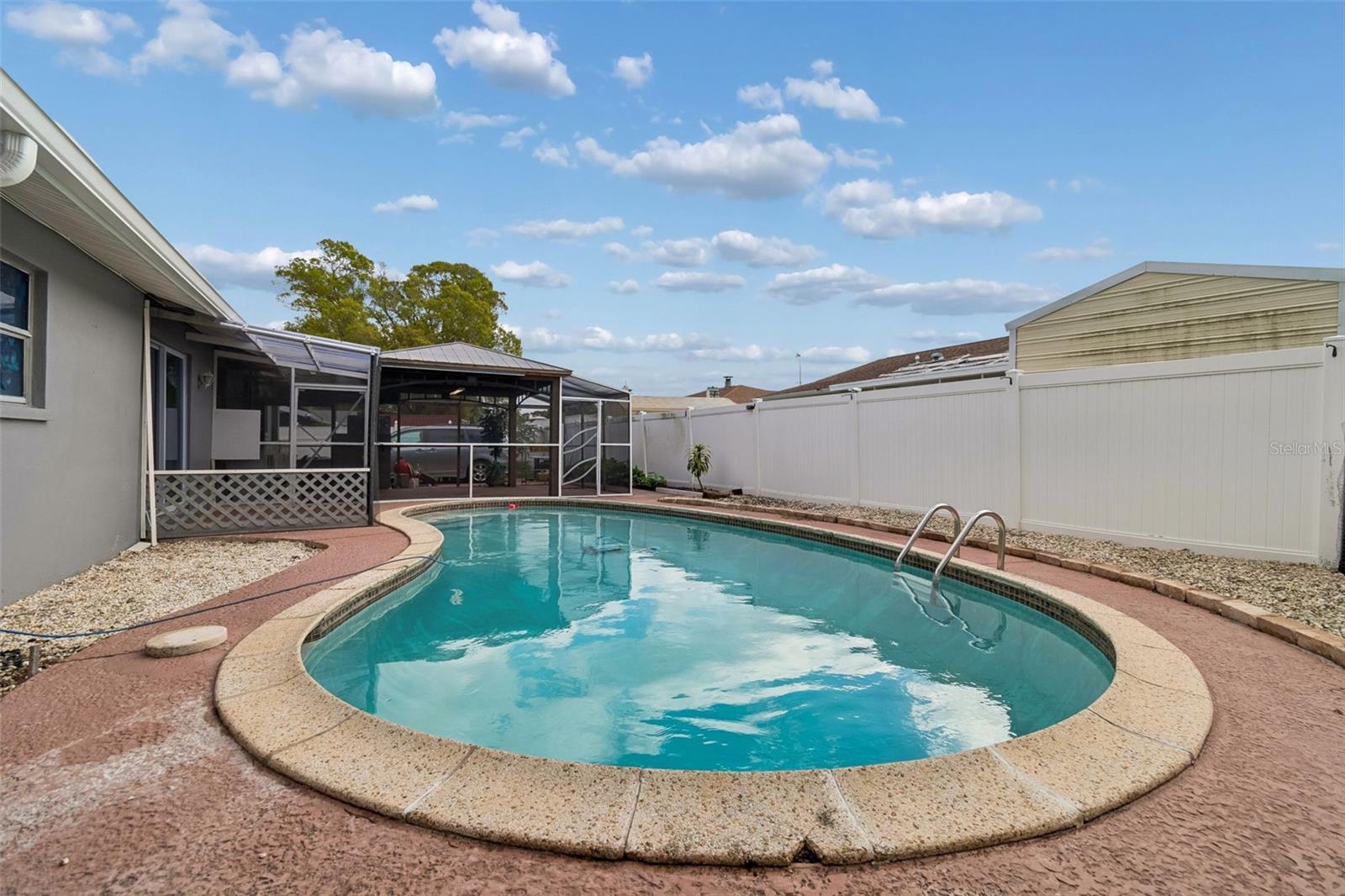 TAMPA SHORES UNIT 7 - Residential