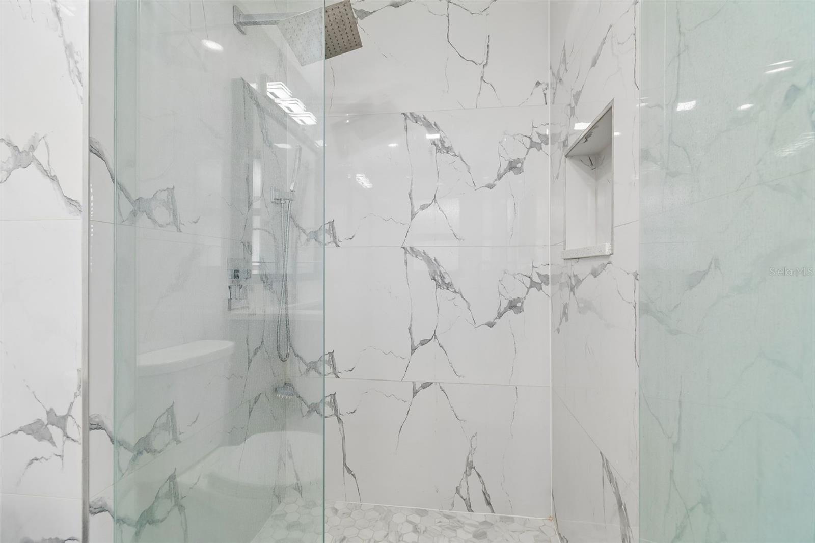 TAMPA SHORES UNIT 7 - Residential