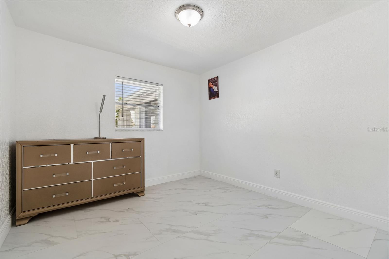 TAMPA SHORES UNIT 7 - Residential