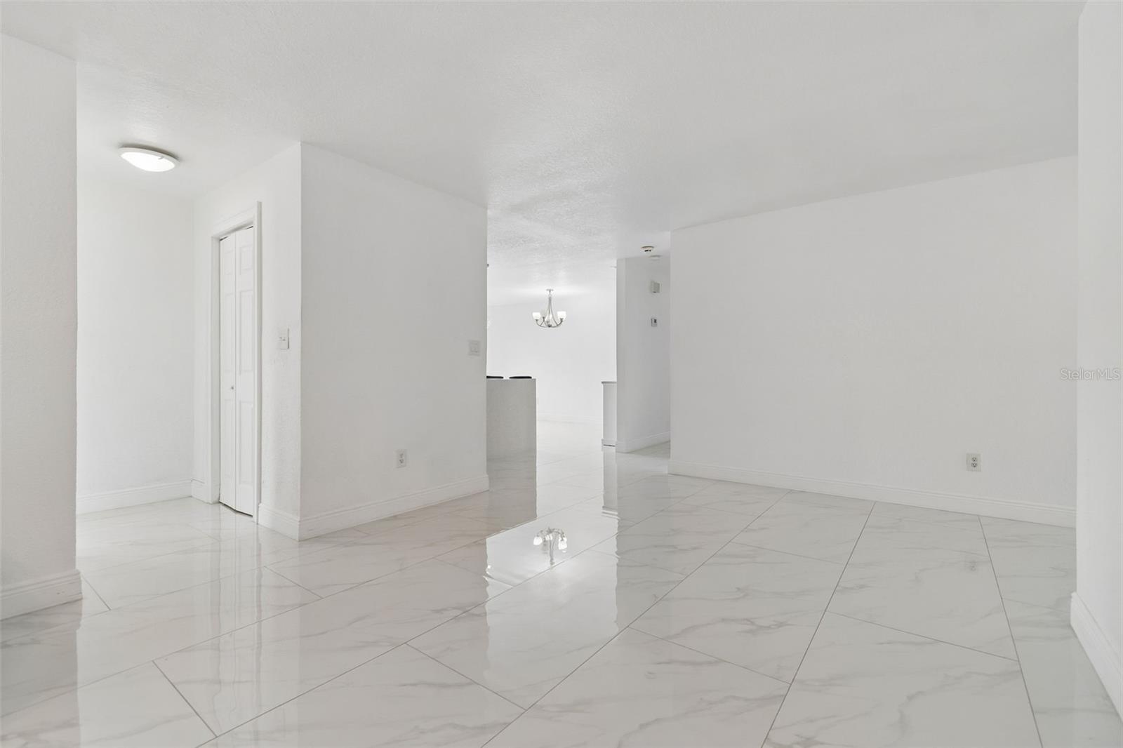 TAMPA SHORES UNIT 7 - Residential