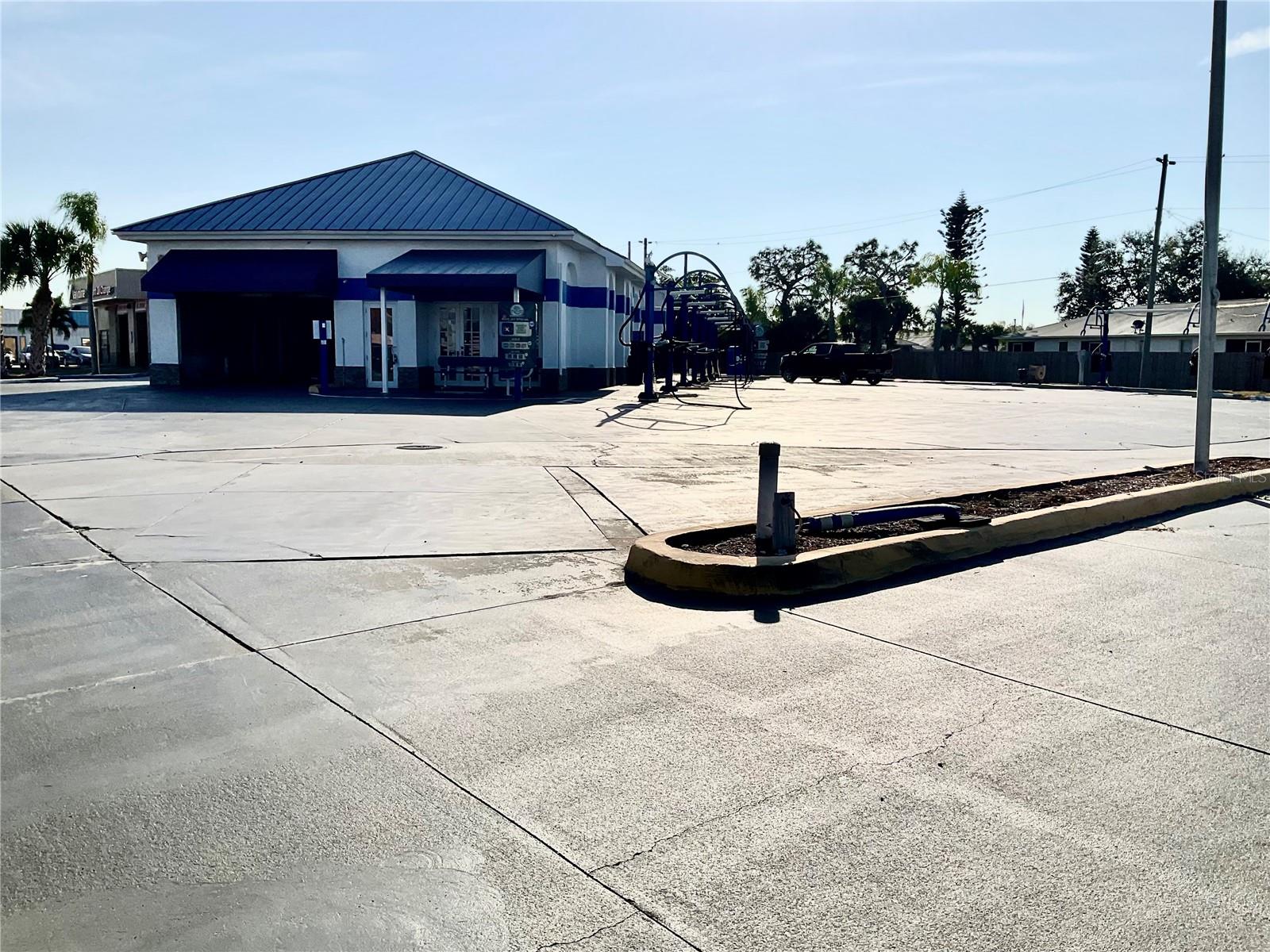 GULF WIND - Commercial Sale