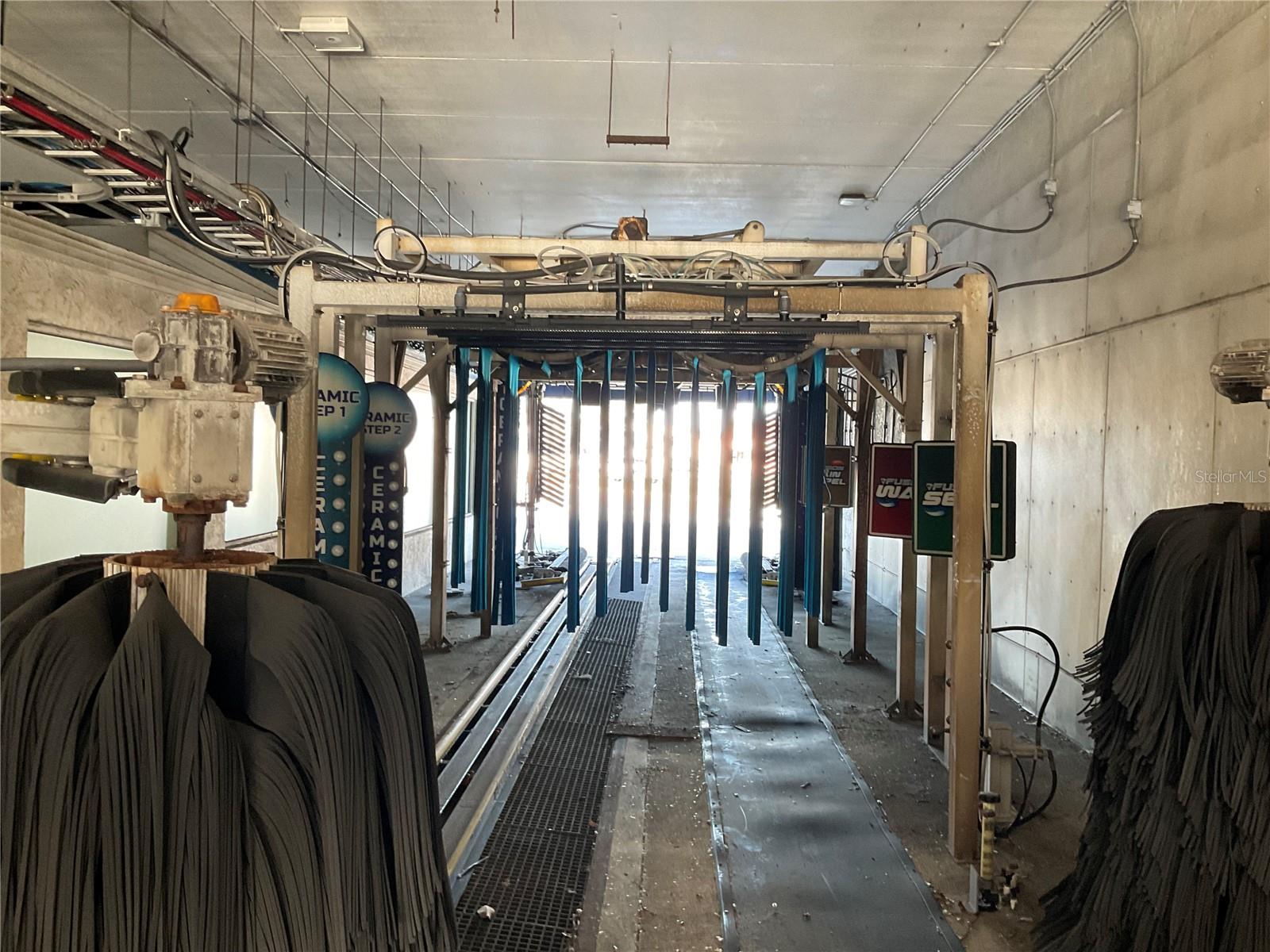 GULF WIND - Commercial Sale