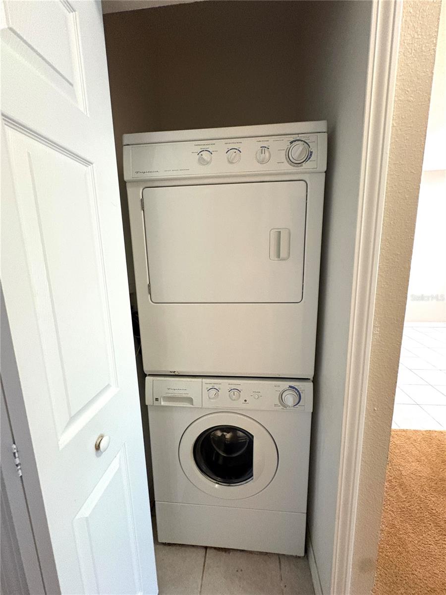 VILLAGES OF BLOOMINGDALE CONDO 03 - Residential Lease