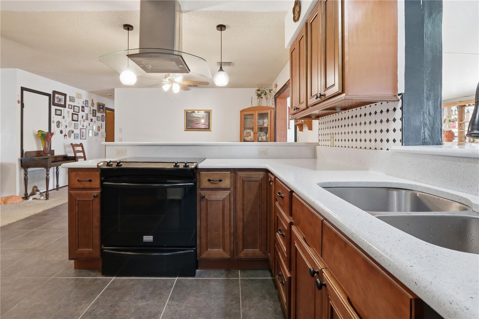 SUNRISE UNIT 2-B - Residential