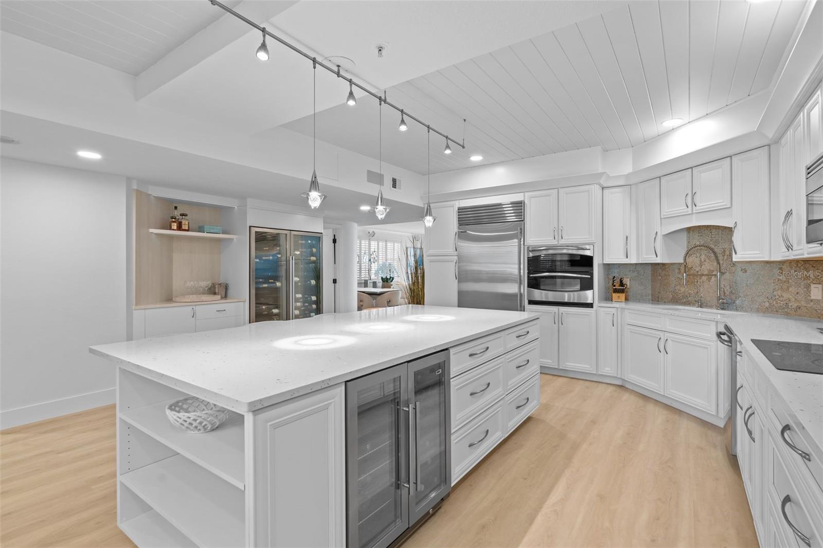 DOLPHIN BAY-SIESTA KEY SEC A - Residential