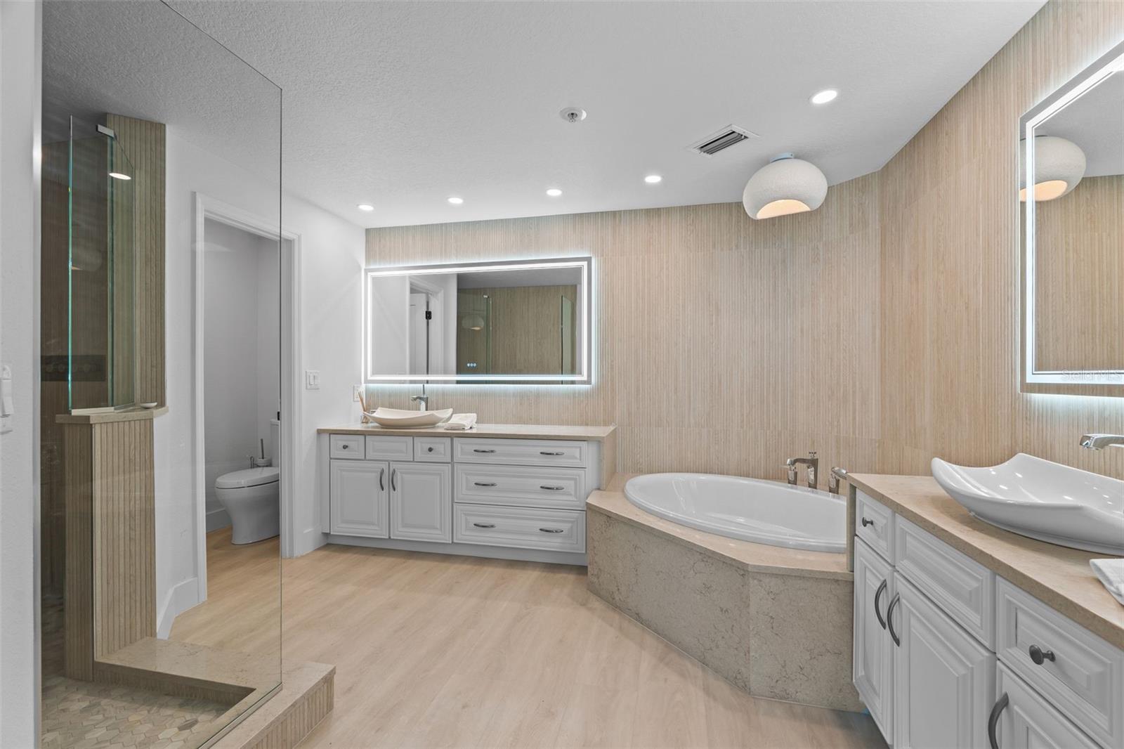 DOLPHIN BAY-SIESTA KEY SEC A - Residential