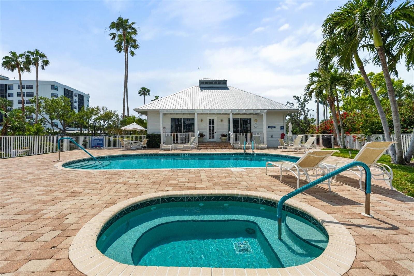 DOLPHIN BAY-SIESTA KEY SEC A - Residential