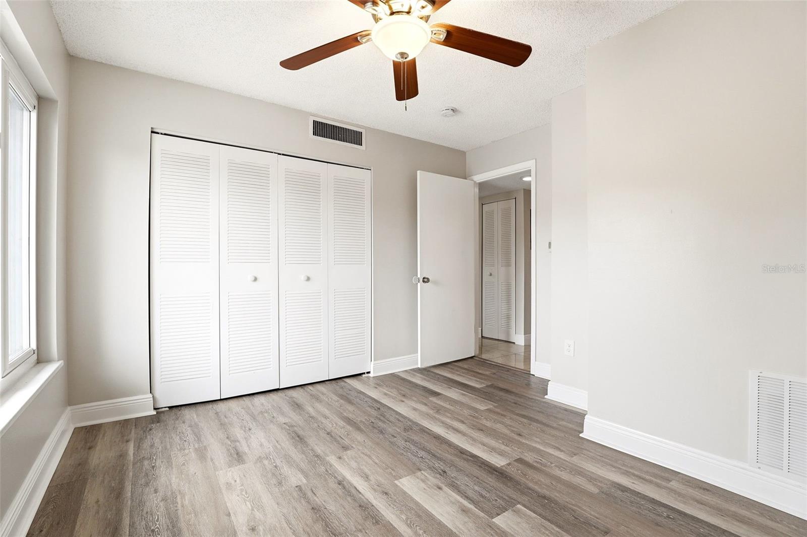 SANDY COVE - Residential