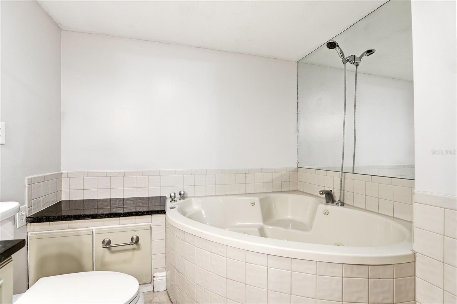 SANDY COVE - Residential