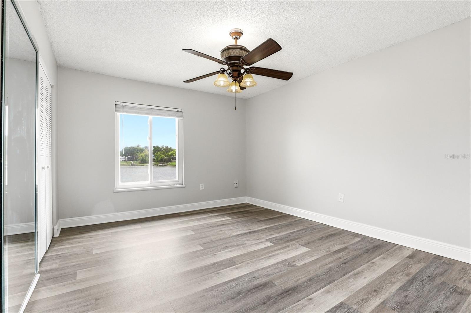 SANDY COVE - Residential