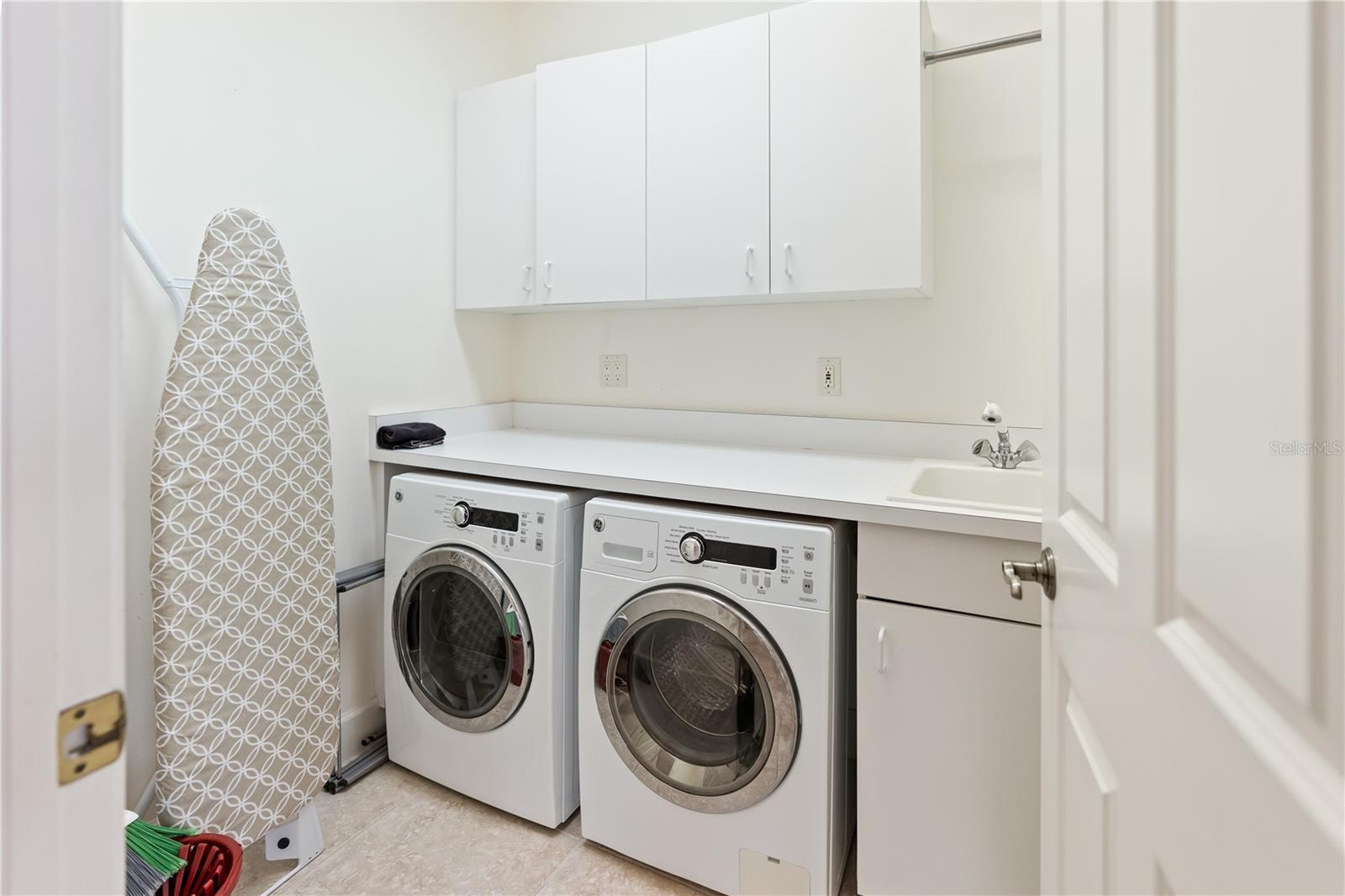 LIDO BEACH DIV B 3 - Residential