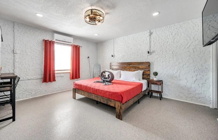 602 POINSETTIA AVENUE