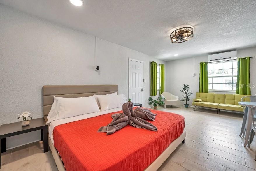 602 POINSETTIA AVENUE