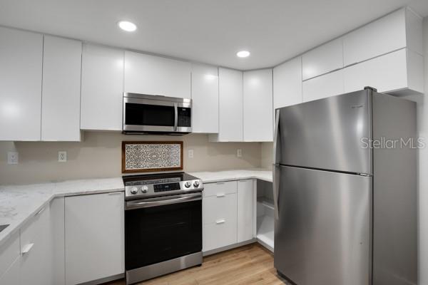 LAKE VIEW OF LARGO SOUTH CONDO PHASE 3 BL - Residential