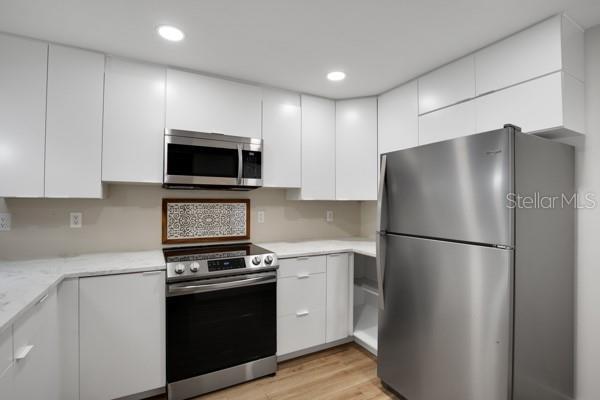 LAKE VIEW OF LARGO SOUTH CONDO PHASE 3 BL - Residential