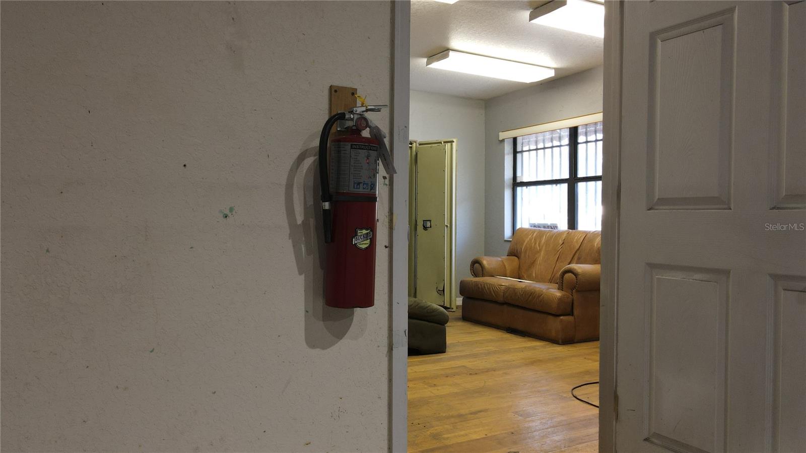 BOB NICHOLS INDUST CENTER - Commercial Lease