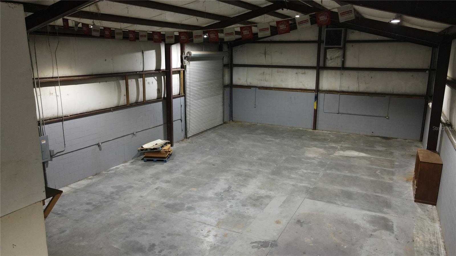 BOB NICHOLS INDUST CENTER - Commercial Lease