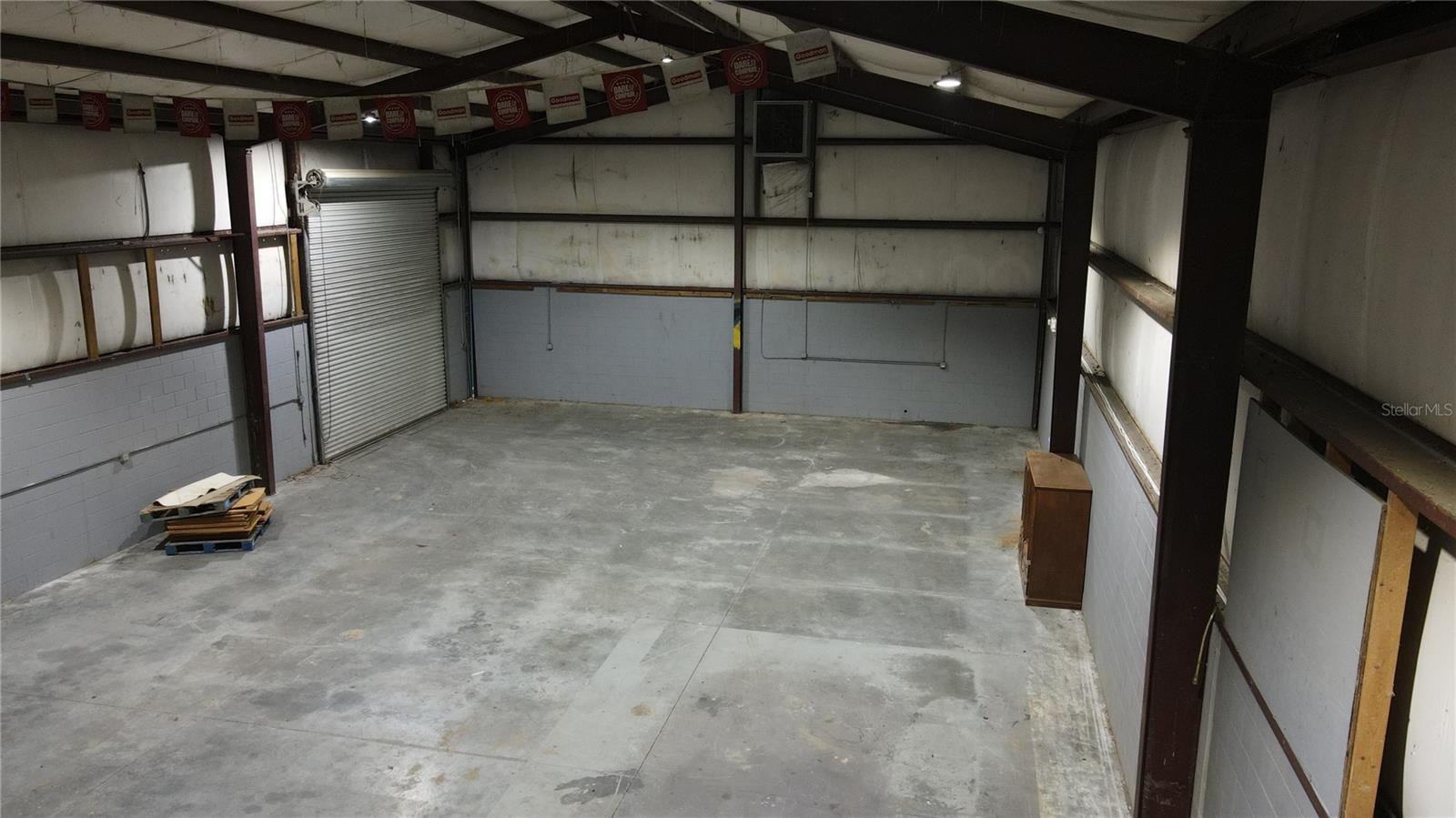 BOB NICHOLS INDUST CENTER - Commercial Lease