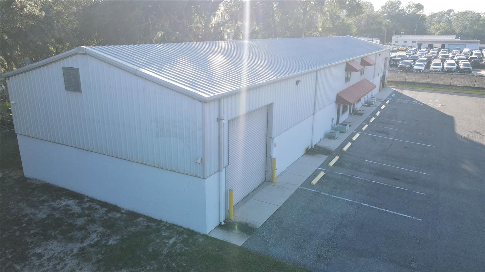 BOB NICHOLS INDUST CENTER - Commercial Lease